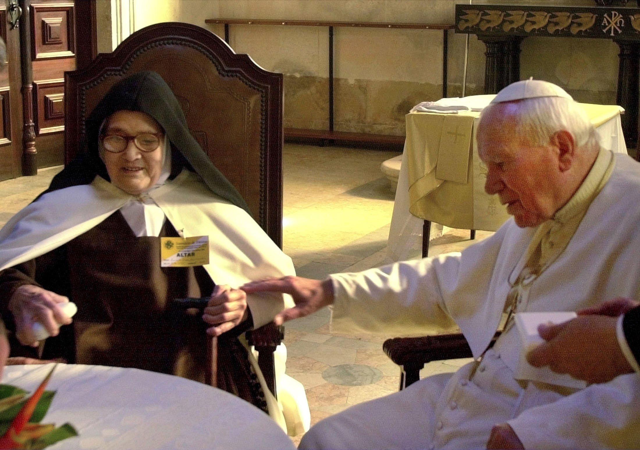 Sister Lucia and St. John Paul II