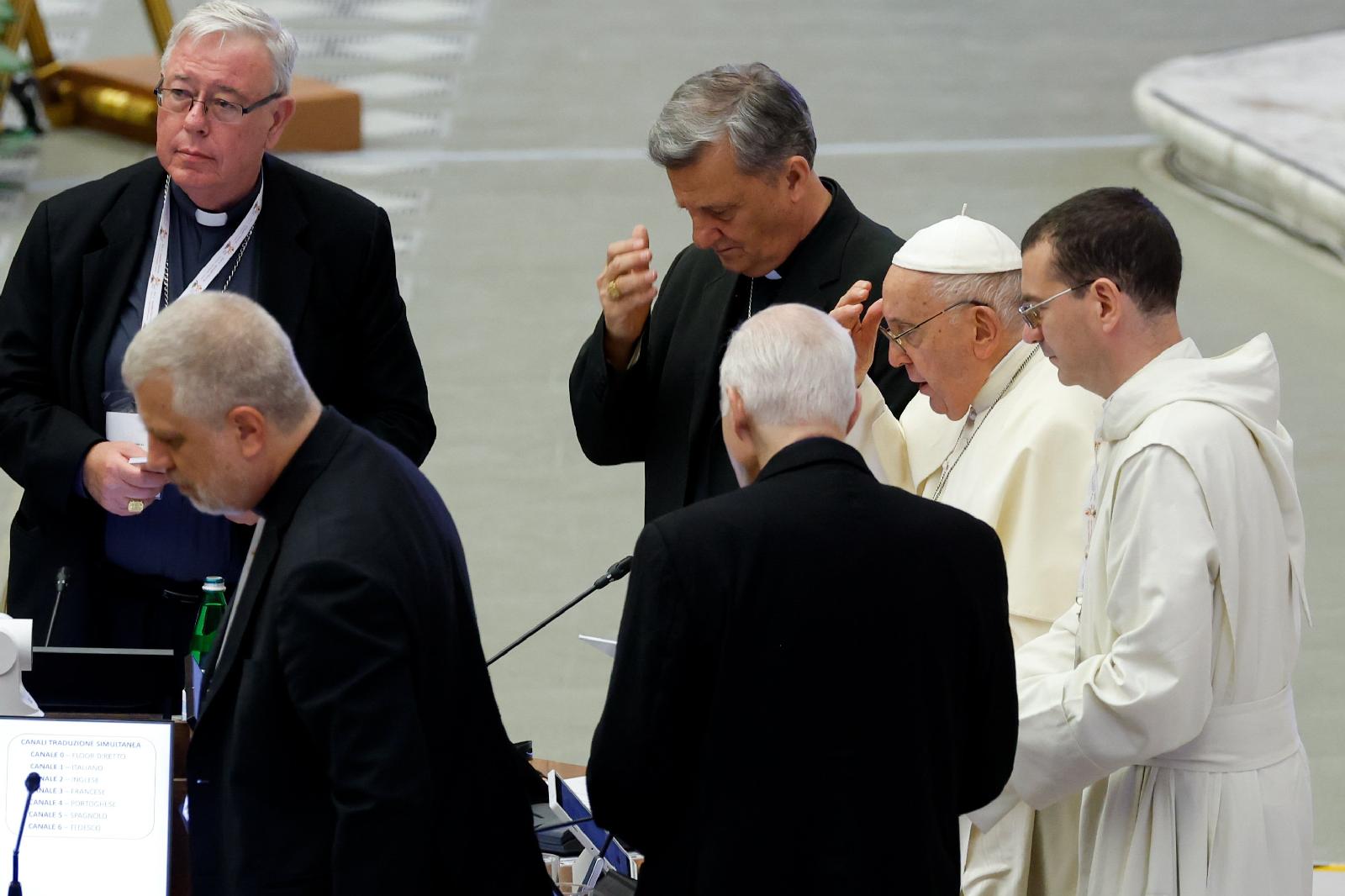 Pope Francis leads synod prayer
