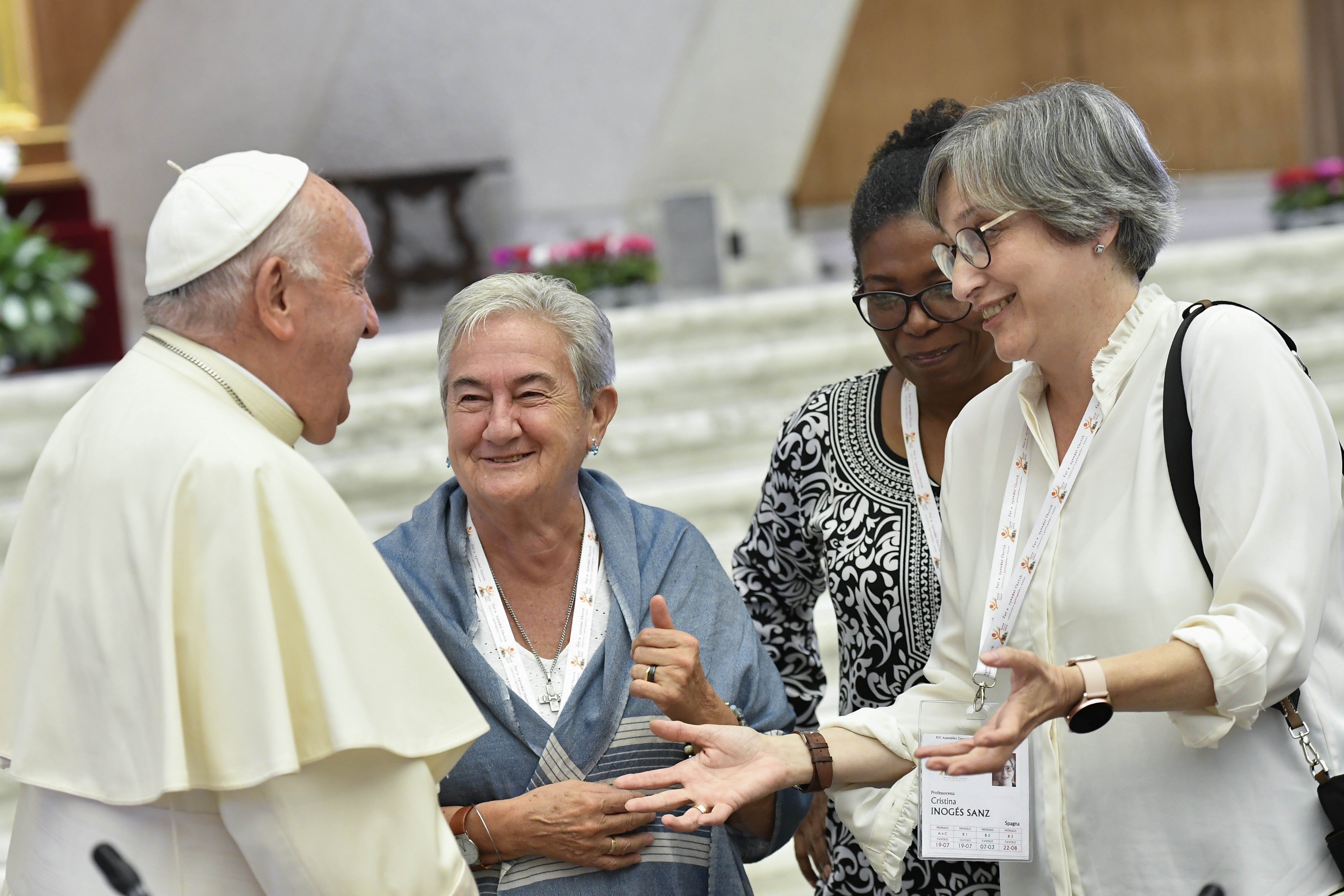 Pope Francis with women at synod